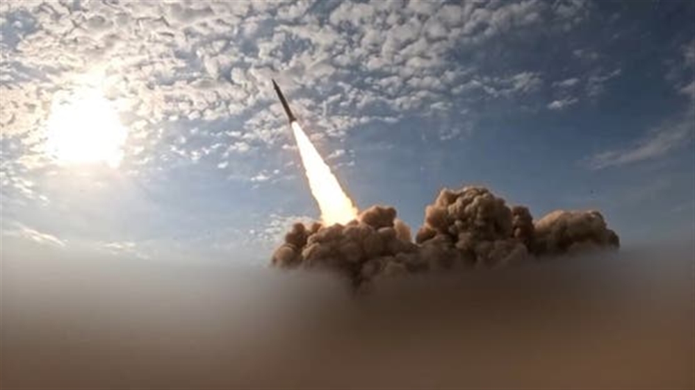 الحوثيون يعلنون تنفيذ هجوم صاروخي جديد على أهداف إسرائيلية
