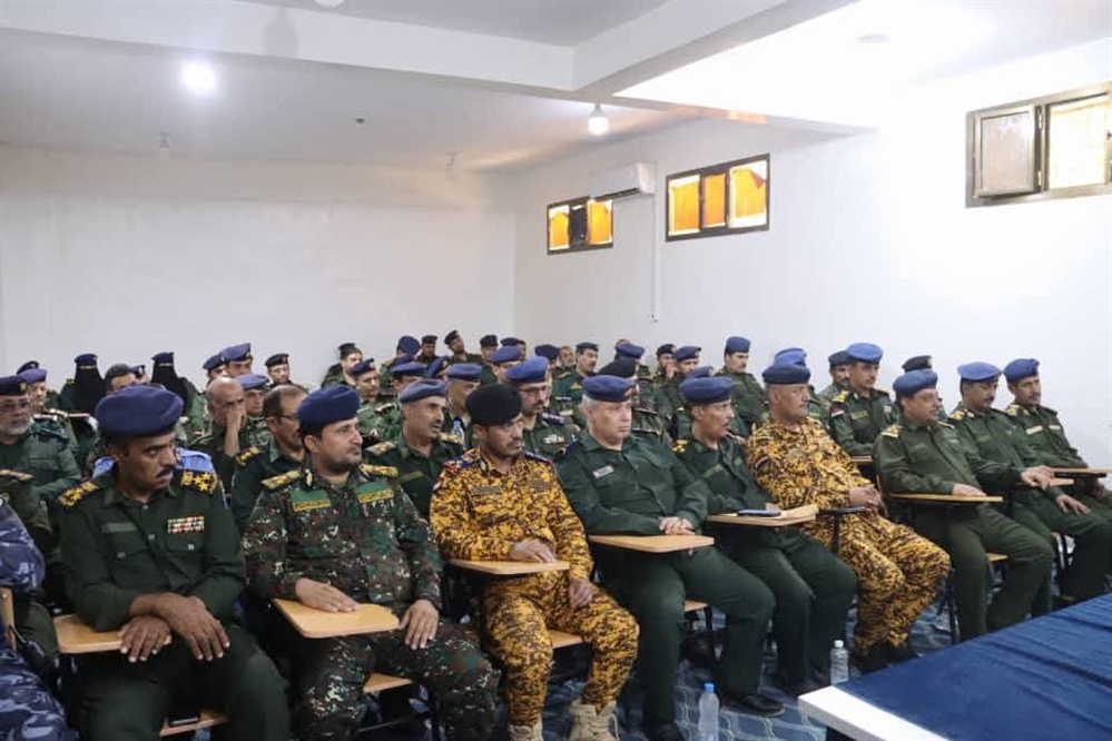 وزارة الداخلية توجه برفع الجاهزية وتوحيد القرار الأمني