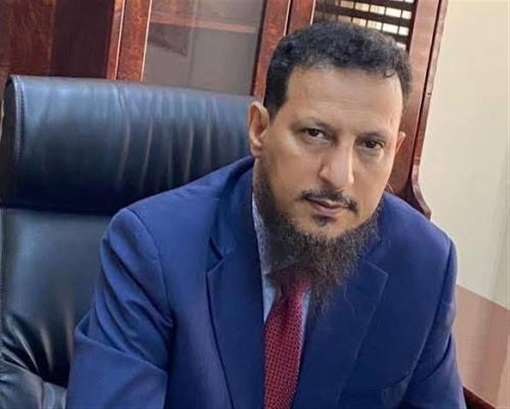 محافظ عدن يصدر قرارات بتكليف مديرين جدد لعدد من المكاتب التنفيذية
