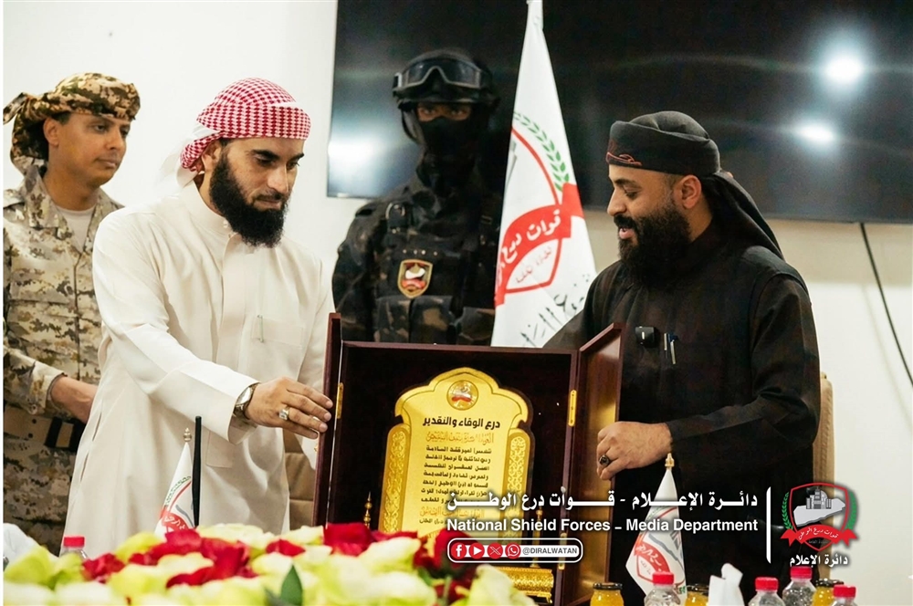 عدن.. قوات درع الوطن تعلن تنفيذ عملية تسليم واستلام بين الصبيحي والمحضار