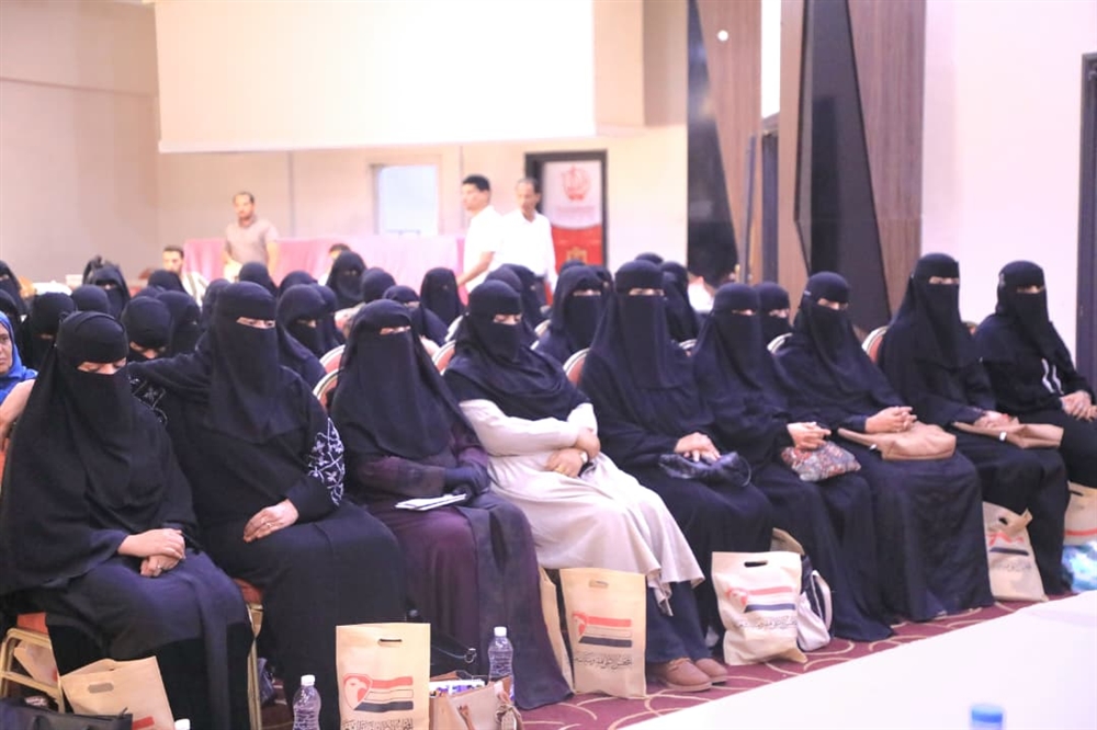 رئيسة دائرة المرأة بمجلس المقاومة: استعادة الدولة اليمنية مرهونة بمشروع وطني جامع