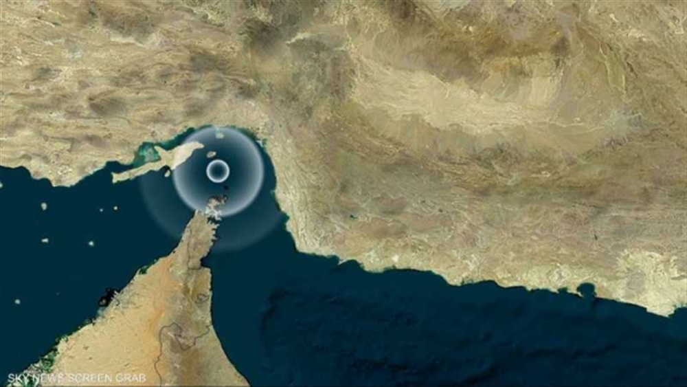 هيئة بريطانية: البحرية الأمريكية تتصدى لتهديدات في مضيق هرمز