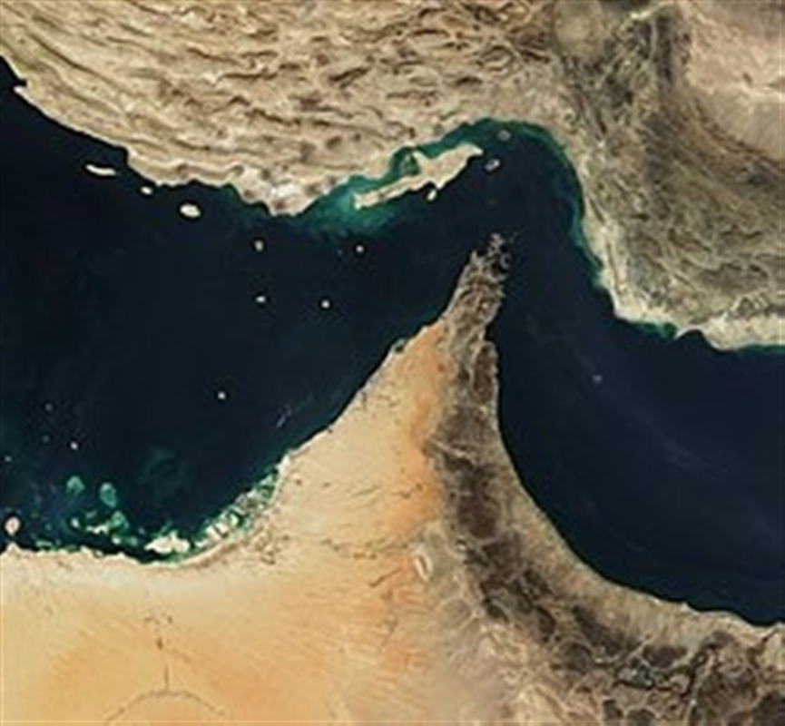 فرنسا وبريطانيا تقودان جهوداً دولية لتأمين الملاحة في مضيق هرمز