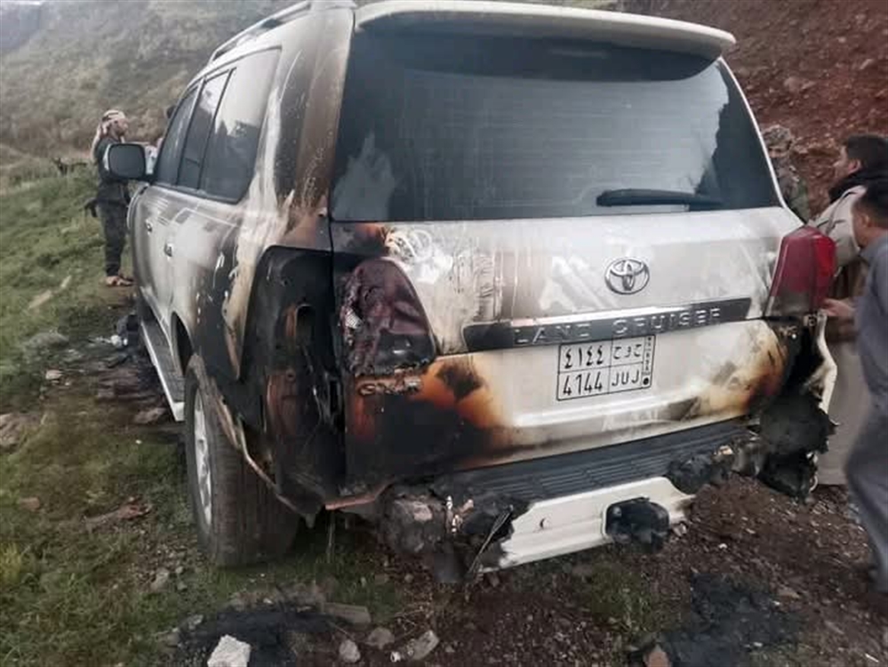 إب.. مسلحون يحرقون سيارة مواطن بعد عودته من الغربة