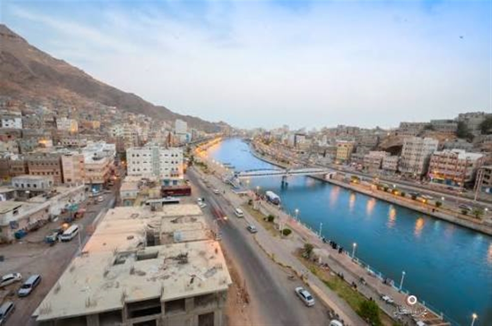 الدفاعات الجوية في حضرموت تتعامل مع طائرات مسيّرة مجهولة فوق المكلا