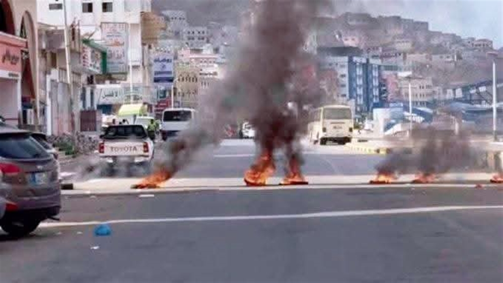 حضرموت.. احتجاجات غاضبة تنديداً بتردي الخدمات وانقطاع الكهرباء
