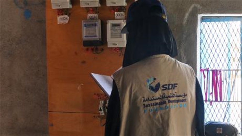 الكهرباء التجارية تستنزف اليمنيين والفواتير المرتفعة تهدد بإغلاق المشروعات الصغيرة