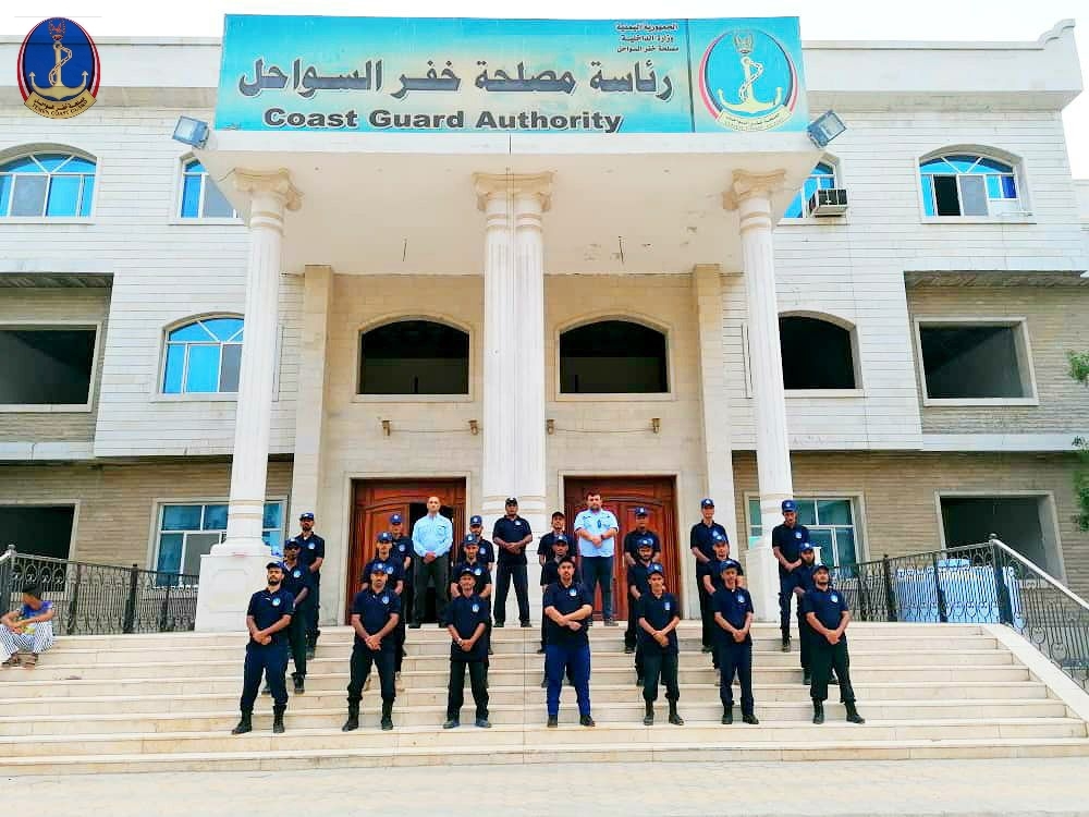 خفر السواحل تقر برفض تسليم مقرها في عدن وتبرر وتتهم وزير الداخلية بإغلاق قنوات التواصل معه