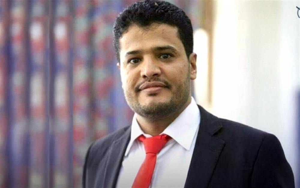 نقابة الصحفيين تطالب بالكشف عن مصير حمود هزاع والإفراج عنه بعد اعتقاله في مأرب