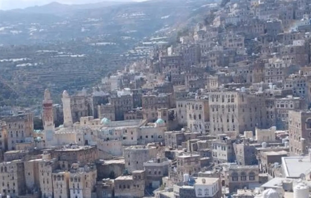 إب.. مليشيا الحوثي تهدد طالبات بالفصل بعد رفض ترديد "الصرخة" في مدارس بجبلة