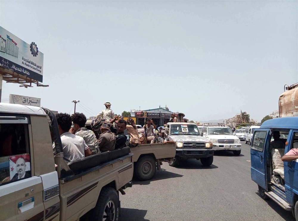 عدن.. الانتقالي يحشد عناصره تحت غطاء رفض إدراج مدانين ضمن صفقة تبادل الأسرى