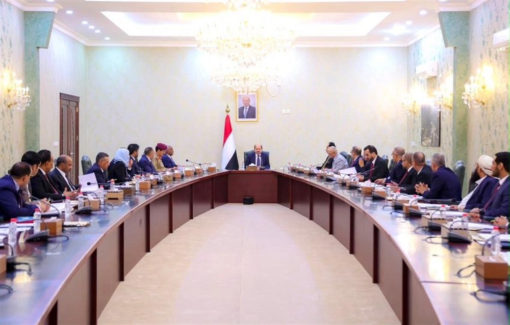 مجلس الوزراء يعلن حالة الانعقاد الدائم ويشكل فريقًا لإدارة الأزمة لمواجهة التصعيد الحوثي