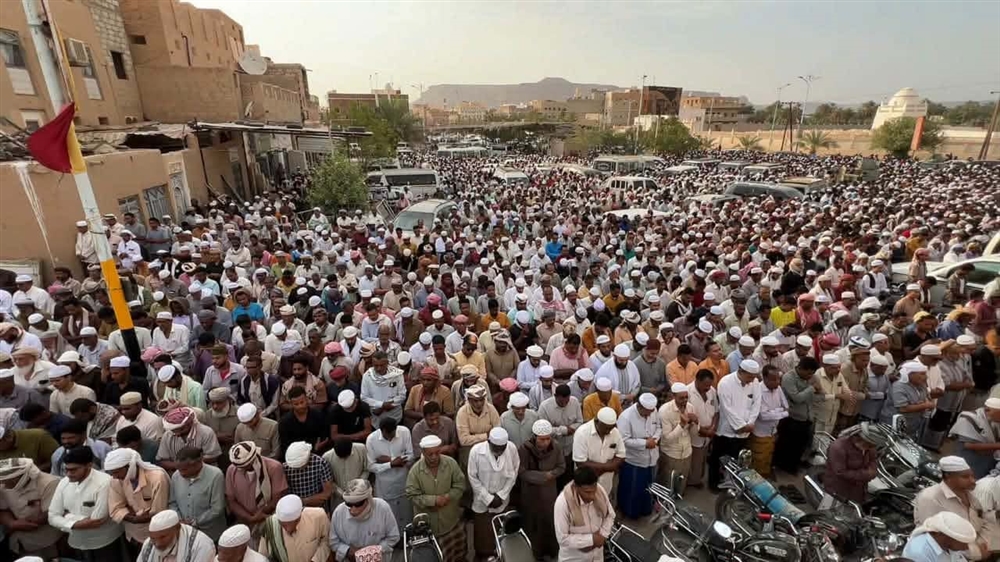 حضرموت تشيع الشيخ العلامة المفتي علي بن سالم بكير باغيثان في موكب جنائزي مهيب