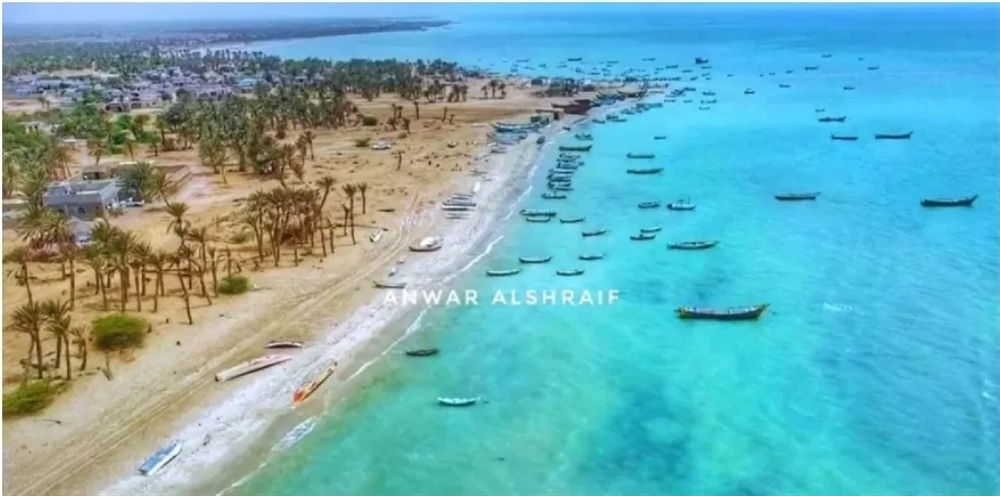 غموض يلف مصير صيادين بعد احتراق قاربهما في البحر الأحمر