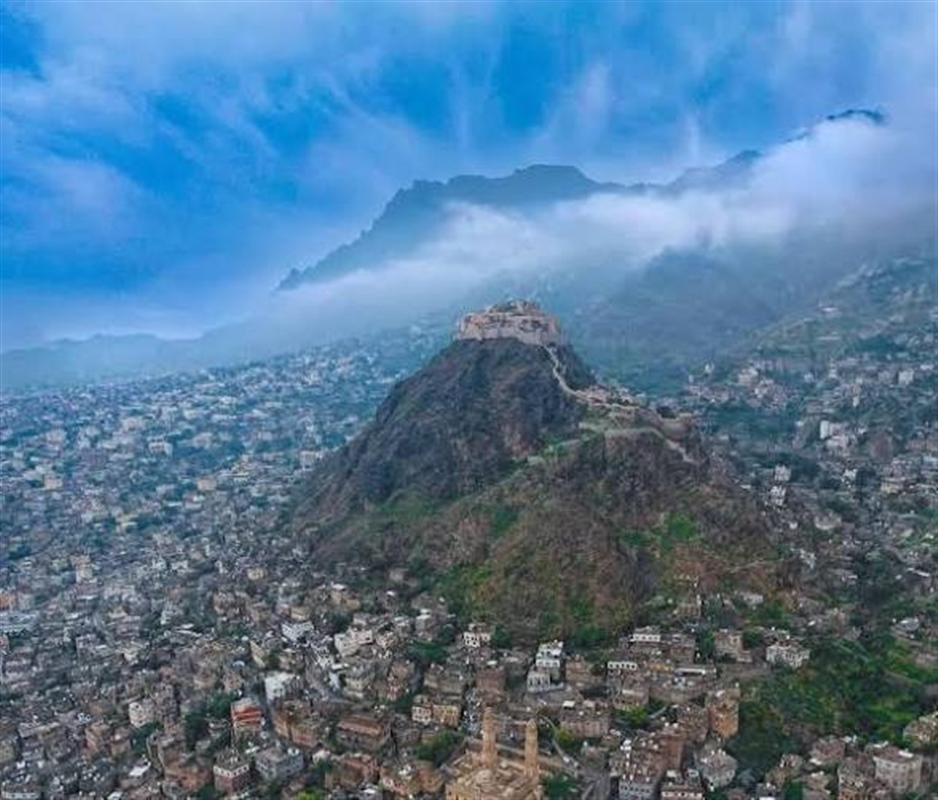 إصابة طفل دهسا بمركبة تابعة لحراسة محافظ تعز