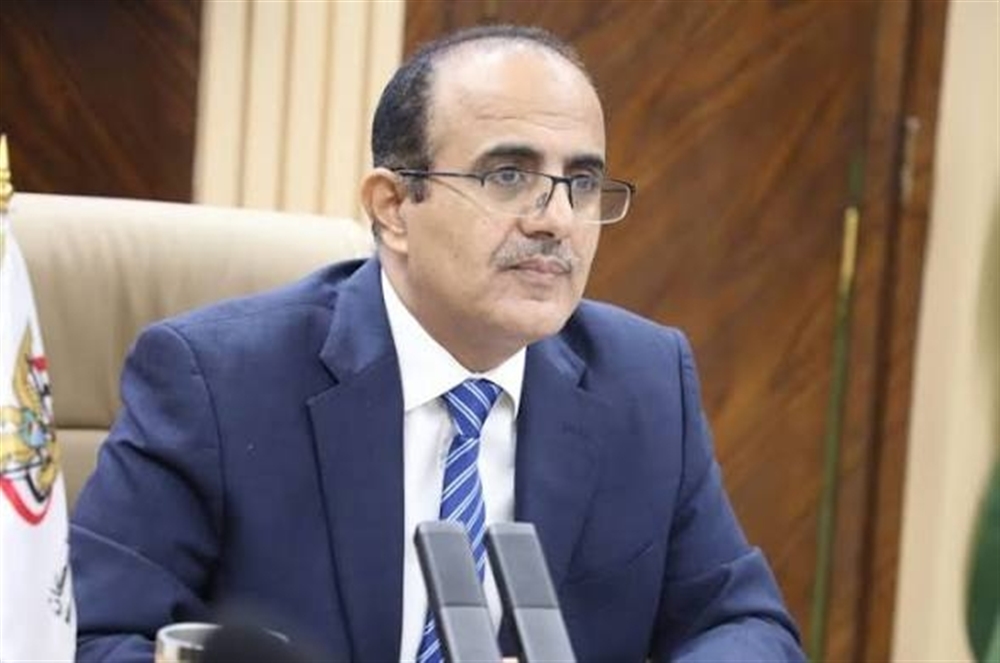 وزير الصحة يوجه برفع درجة الالجاهزية في حضرموت ومارب