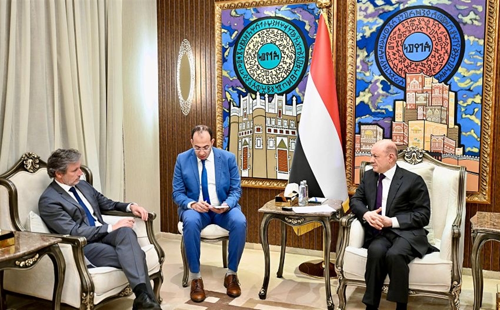 العليمي يعين محمد الفقمي وزيراً للتخطيط والتعاون الدولي