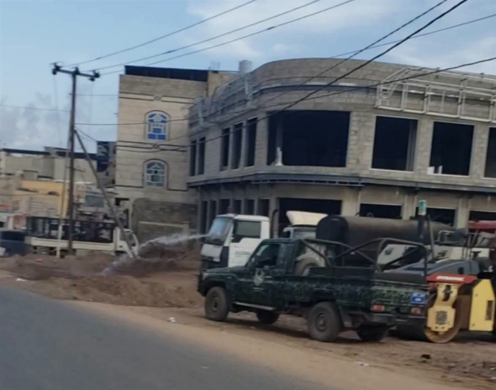 المحويت.. مواطنون يحذرون من الاستثمار في سوق أُقيم على أرض استولت عليها هيئة حوثية بالقوة