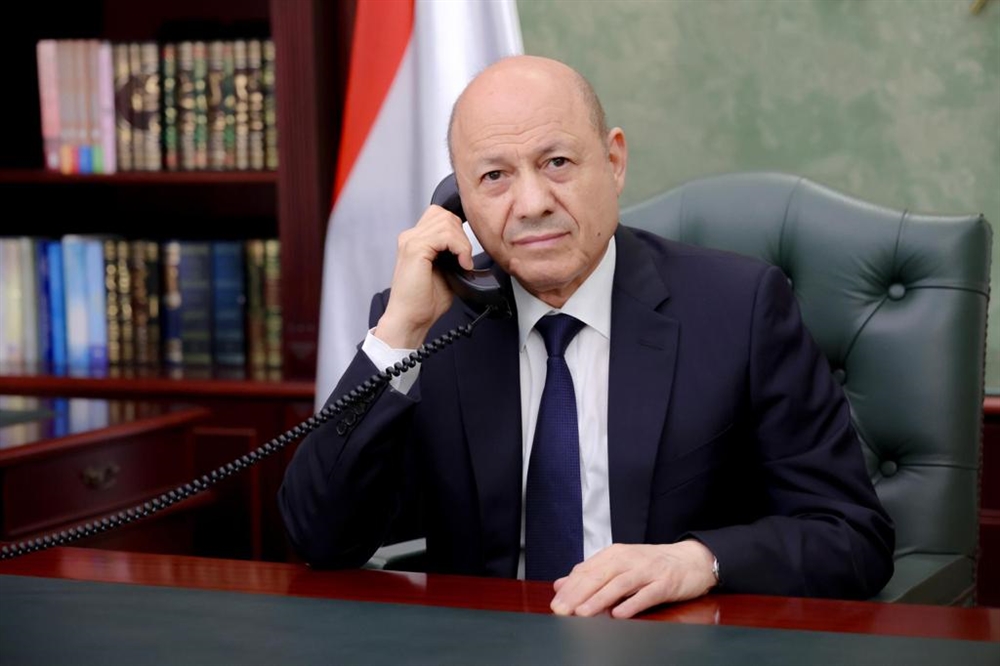 العليمي يحيي انتصارات القوات المسلحة في الجوف والبيضاء وتعز والحديدة ويؤكد المضي في استعادة كامل الأراضي اليمنية