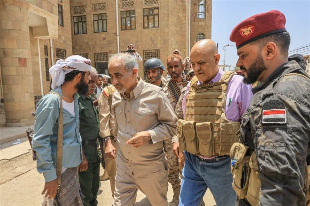 الصبيحي للمرابطين في جبهات تعز: "نحن إلى جانبكم وسند لكم في هذه المعركة الوطنية الفاصلة"