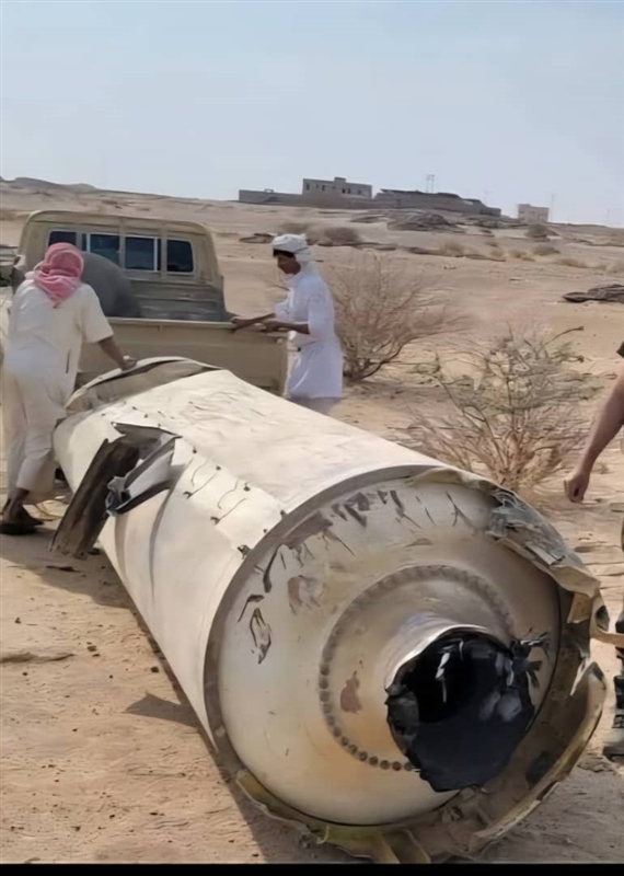 مارب.. مليشيات الحوثي تقصف مخيمات ومساكن المدنيين بصاروخ باليستي في رغوان