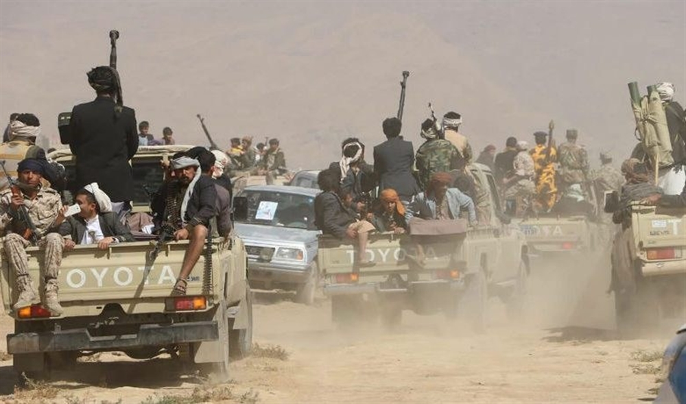 الحكومة تدين اقتحام الحوثيين مخازن إغاثية في الساحل الغربي