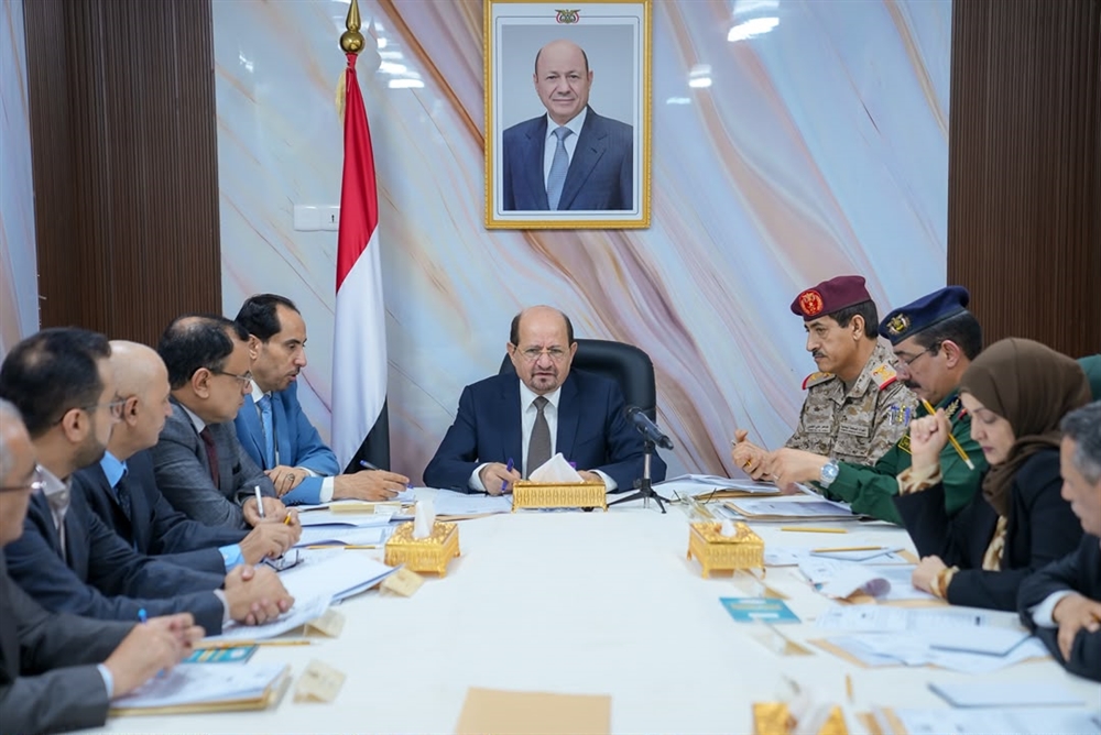 الحكومة توافق على مشروع قانون لتصنيف مليشيا الحوثي منظمة إرهابية وتجريم تمويلها