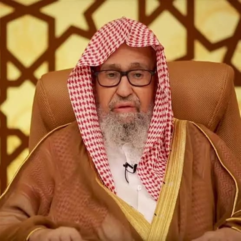مفتي السعودية: استهداف المنشآت المدنية وقاصدي الحرمين جريمة عظيمة